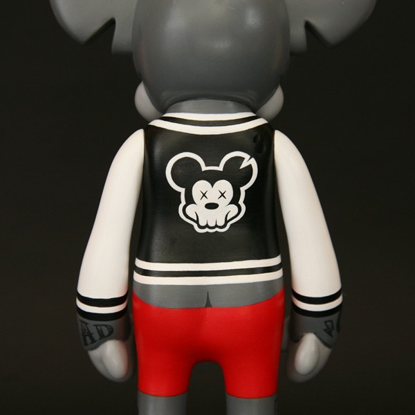 MICKEY IS NOT DEAD - Mickiv By FAKIR back