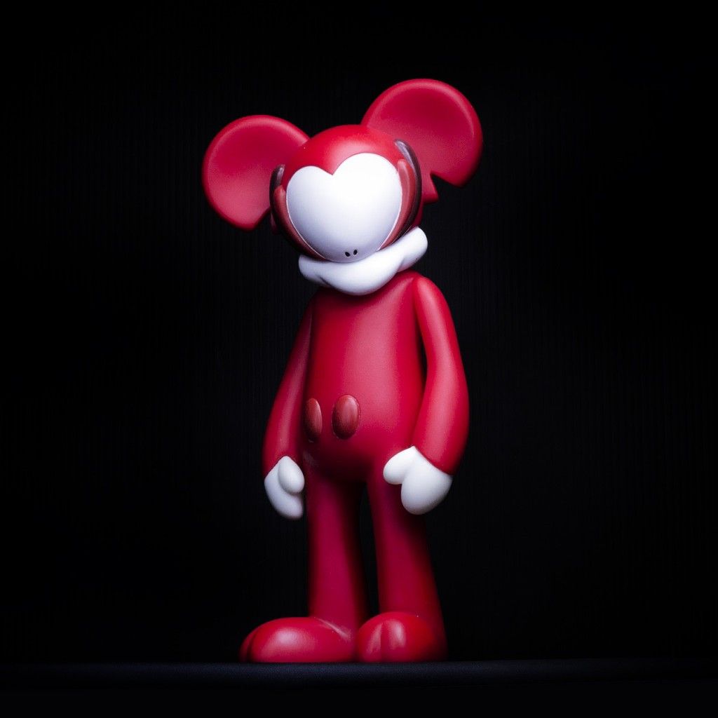 Mickiv VISUAL ARK and Arkiv Vilmansa Classic Red Vinyl Figure