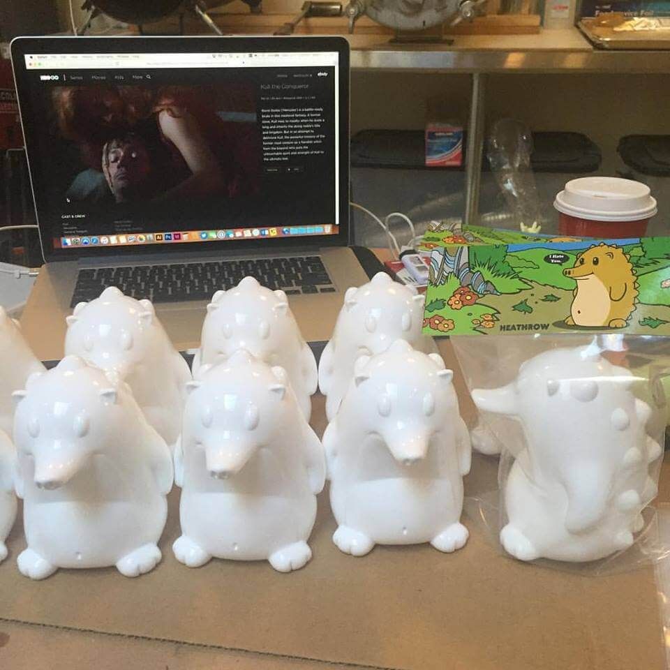 blank sofubi Heathrows by Frank Kozik SDCC 2016