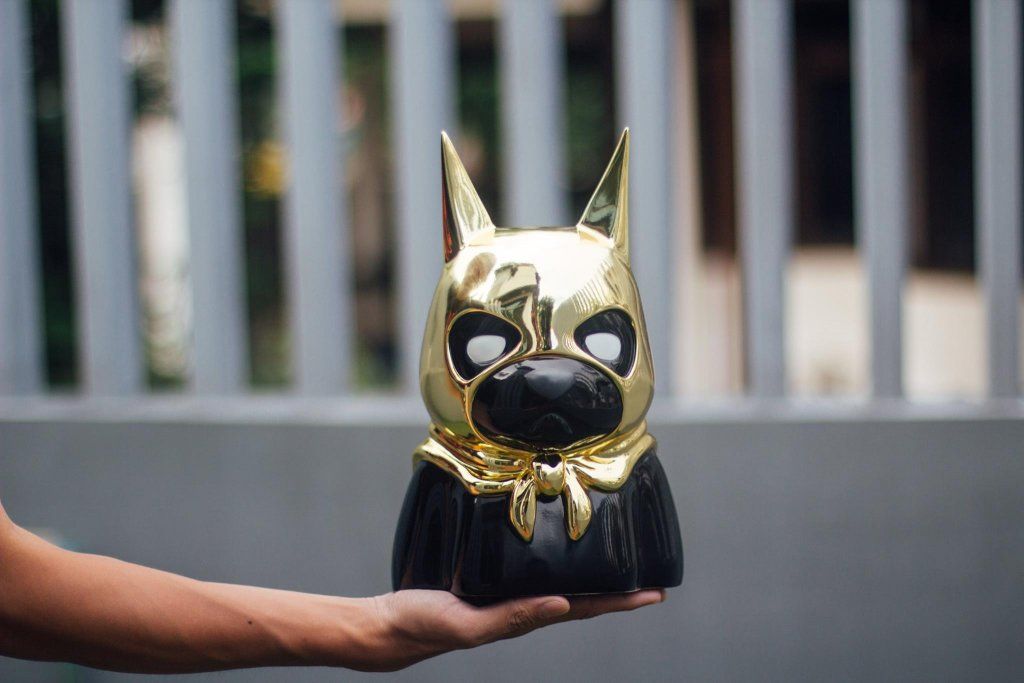 bat-bear-gold-by-luke-chueh-x-mighty-jaxx-worldwide-release-in-hand