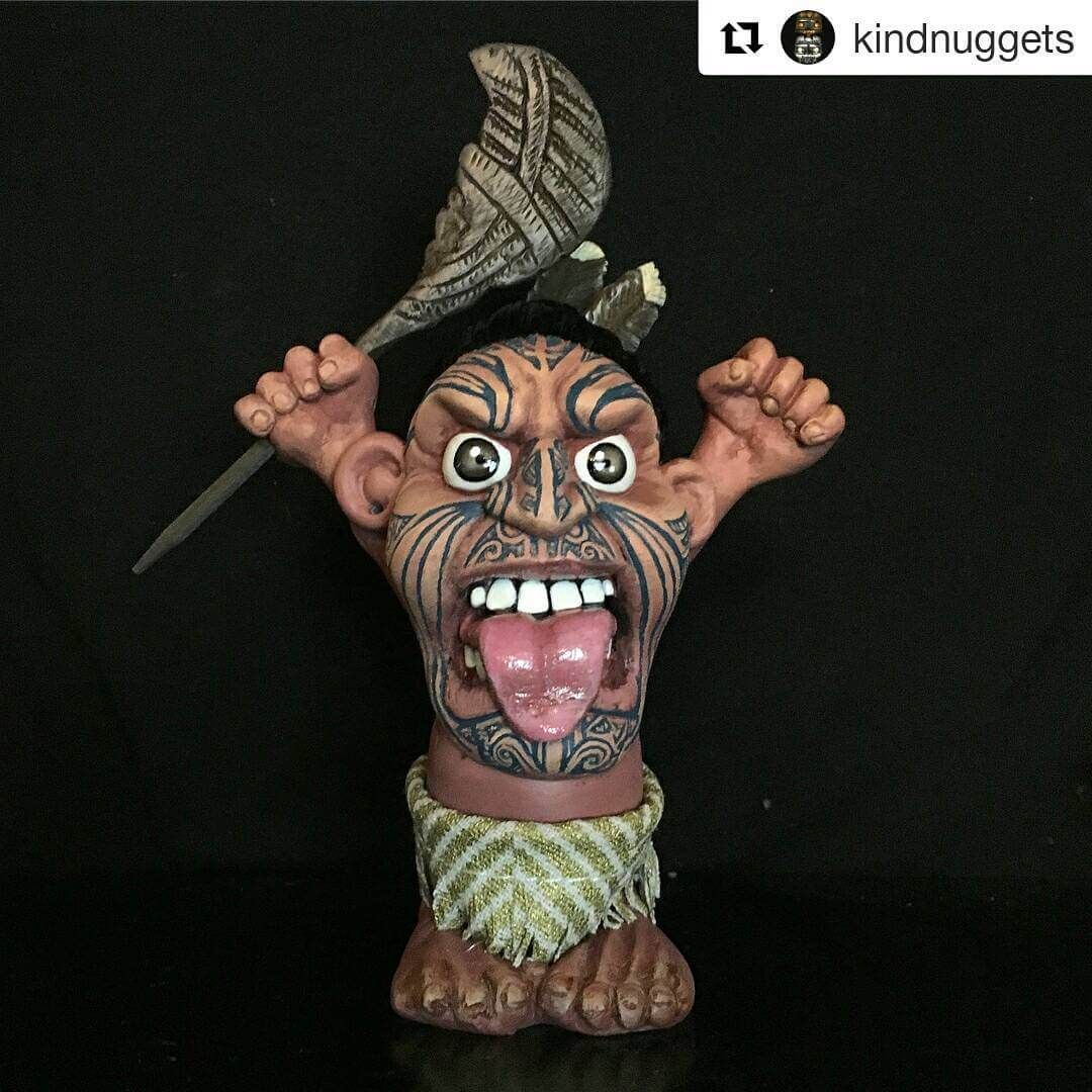 kindnuggets-who-r-u-custom-toy-show