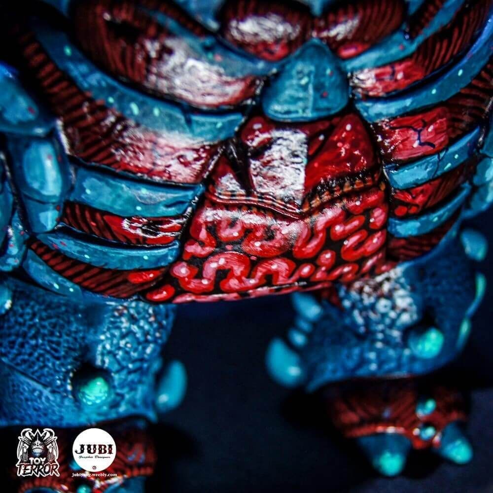 The-Gigantic-Crab-Kaiju-TERROR-Version-JUBI-TOY-TERROR-2