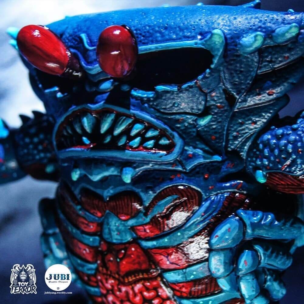 The-Gigantic-Crab-Kaiju-TERROR-Version-JUBI-TOY-TERROR-6