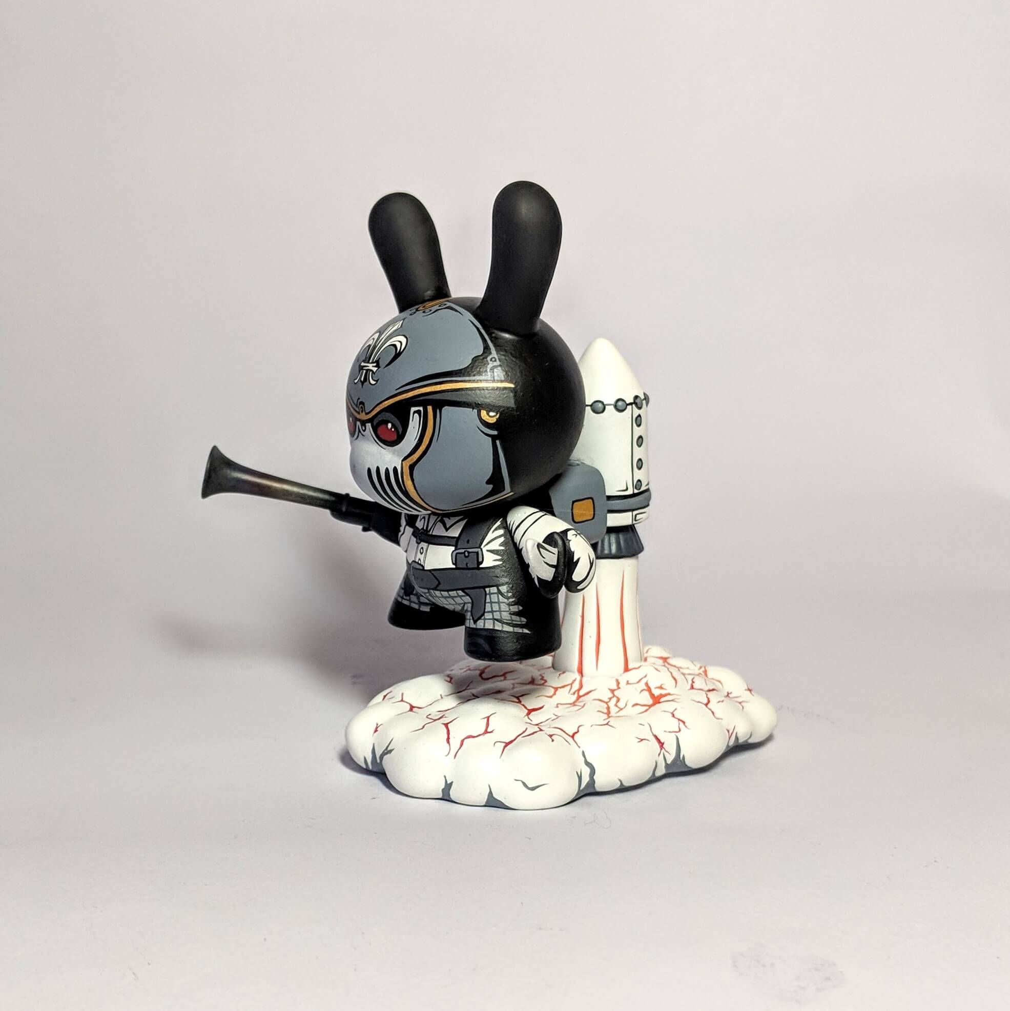 the-tempest-jpk-custom-kidrobot-dunny-1