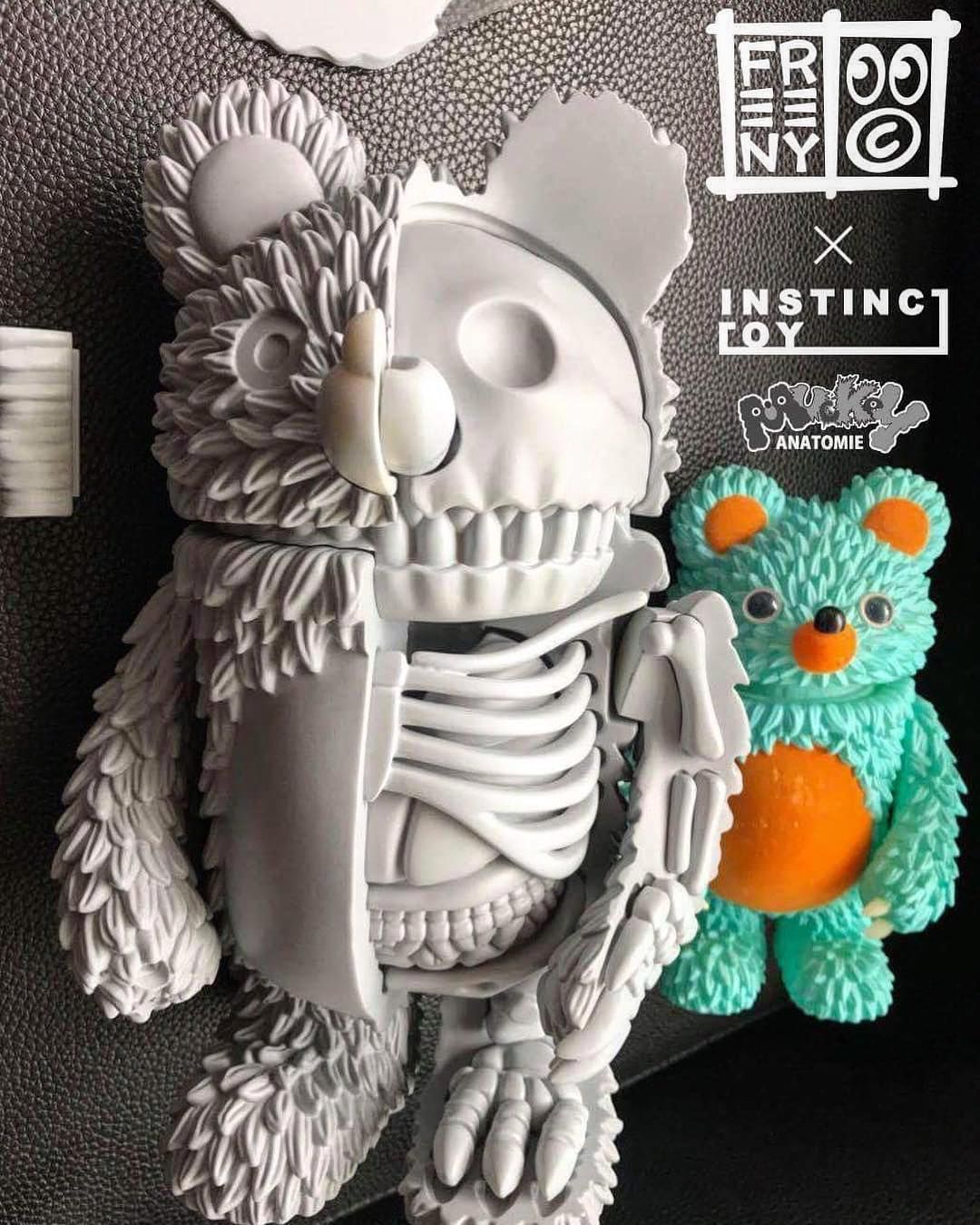 FREENY-INSTINCTOY-Anatomical-Muckey-front